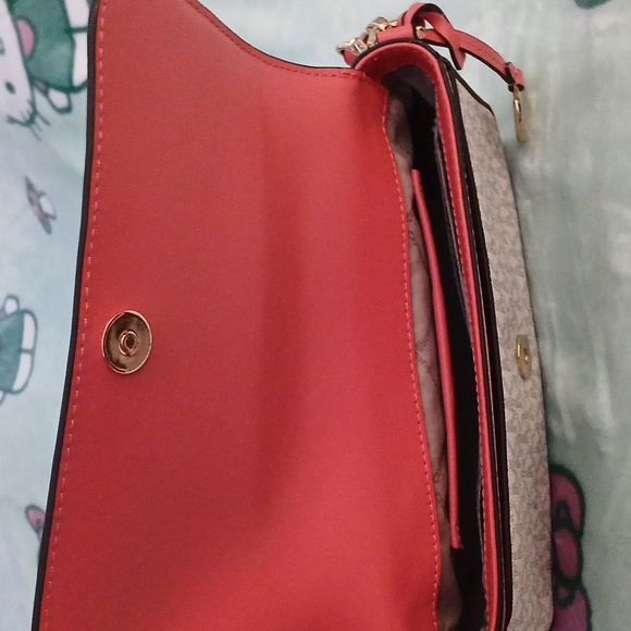 Authentic Michael Kors Medium Size Crossbody Bag - Picture 3 of 4